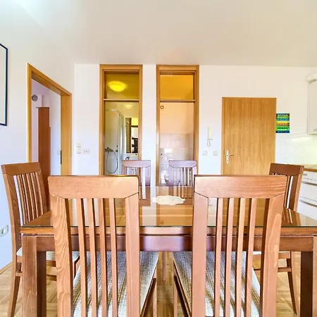 Punta 1st Floor * Punat