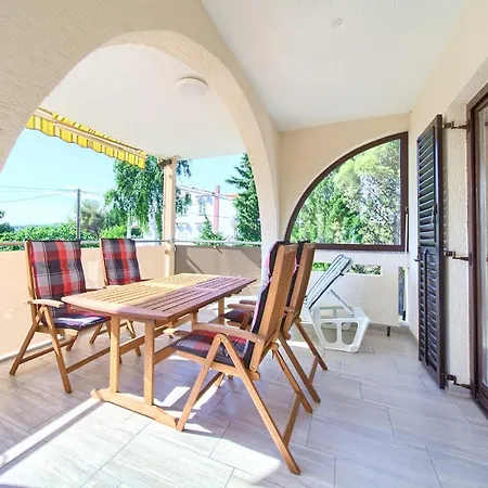 Punta 1st Floor Daire Punat