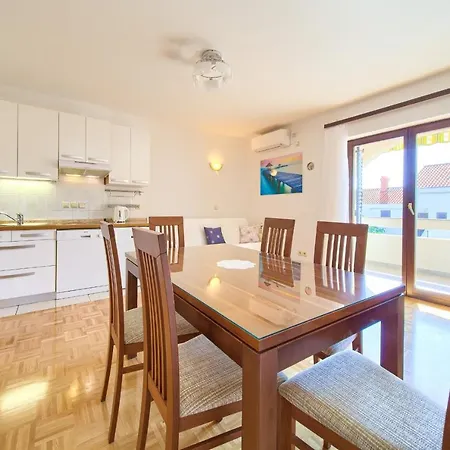 Punta 1st Floor Daire Punat